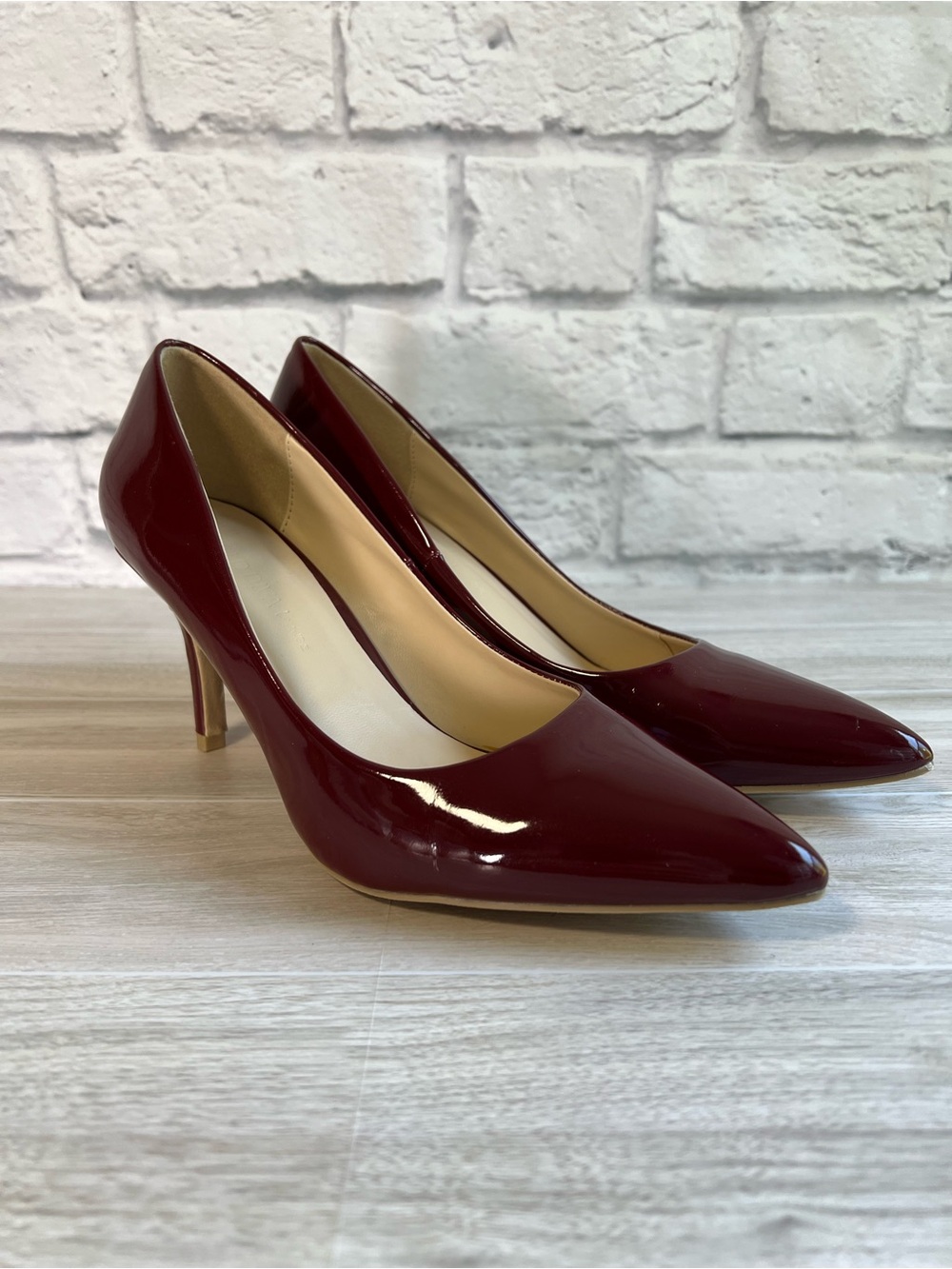 Wild Diva Lounge Burgundy Stiletto Pumps Size 8.5